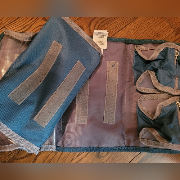 NWT American Tourister Organizeer, still in package. - Picture 5 of 9